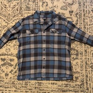 Plaid Blue and Gray Patagonia Flannel XL